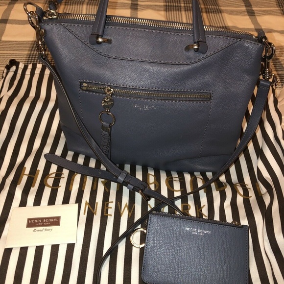 henri bendel Handbags - Henri Bendel Crosby Grey & Credit Card Wallet